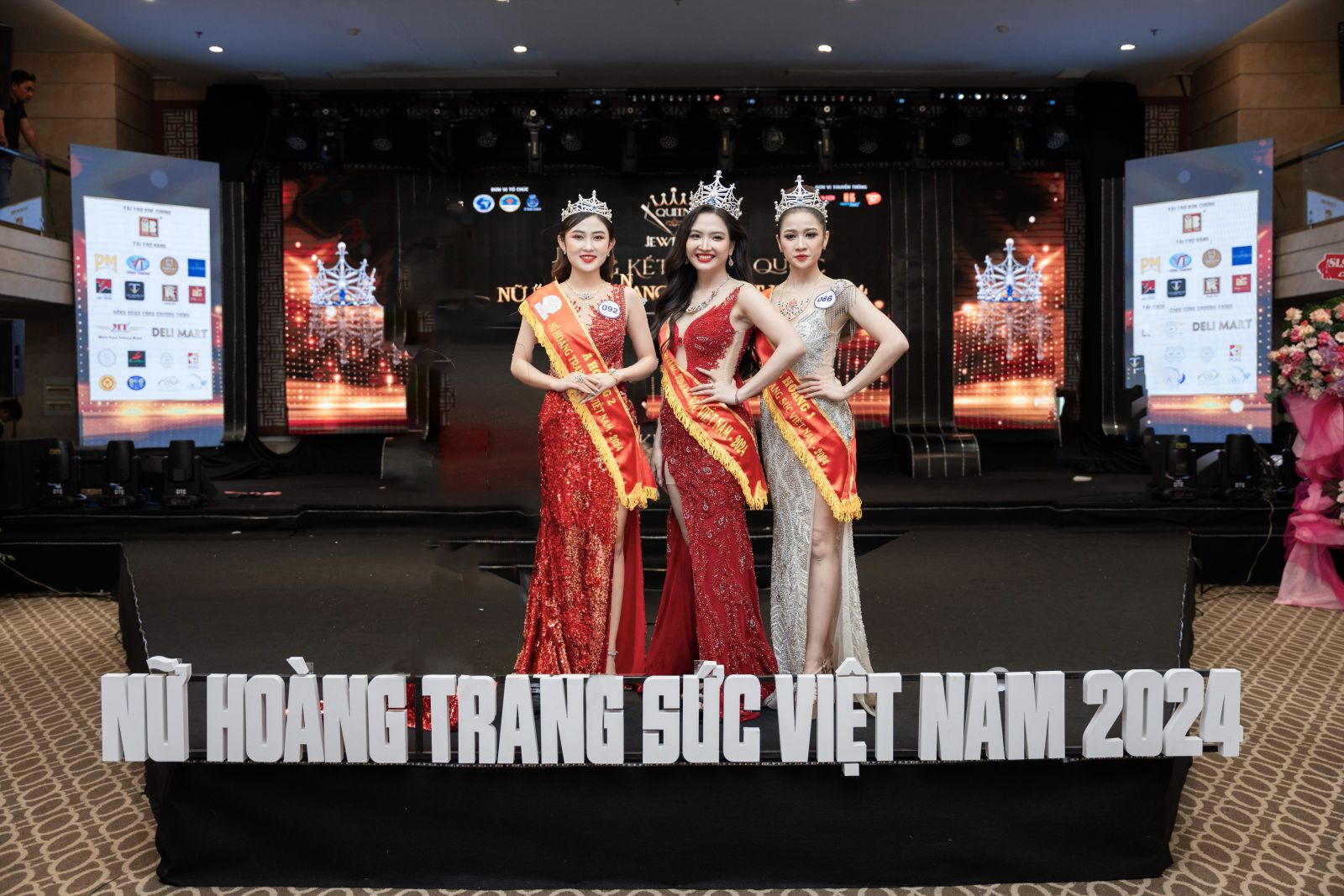 nữ hoàng trang sức 2022 p4