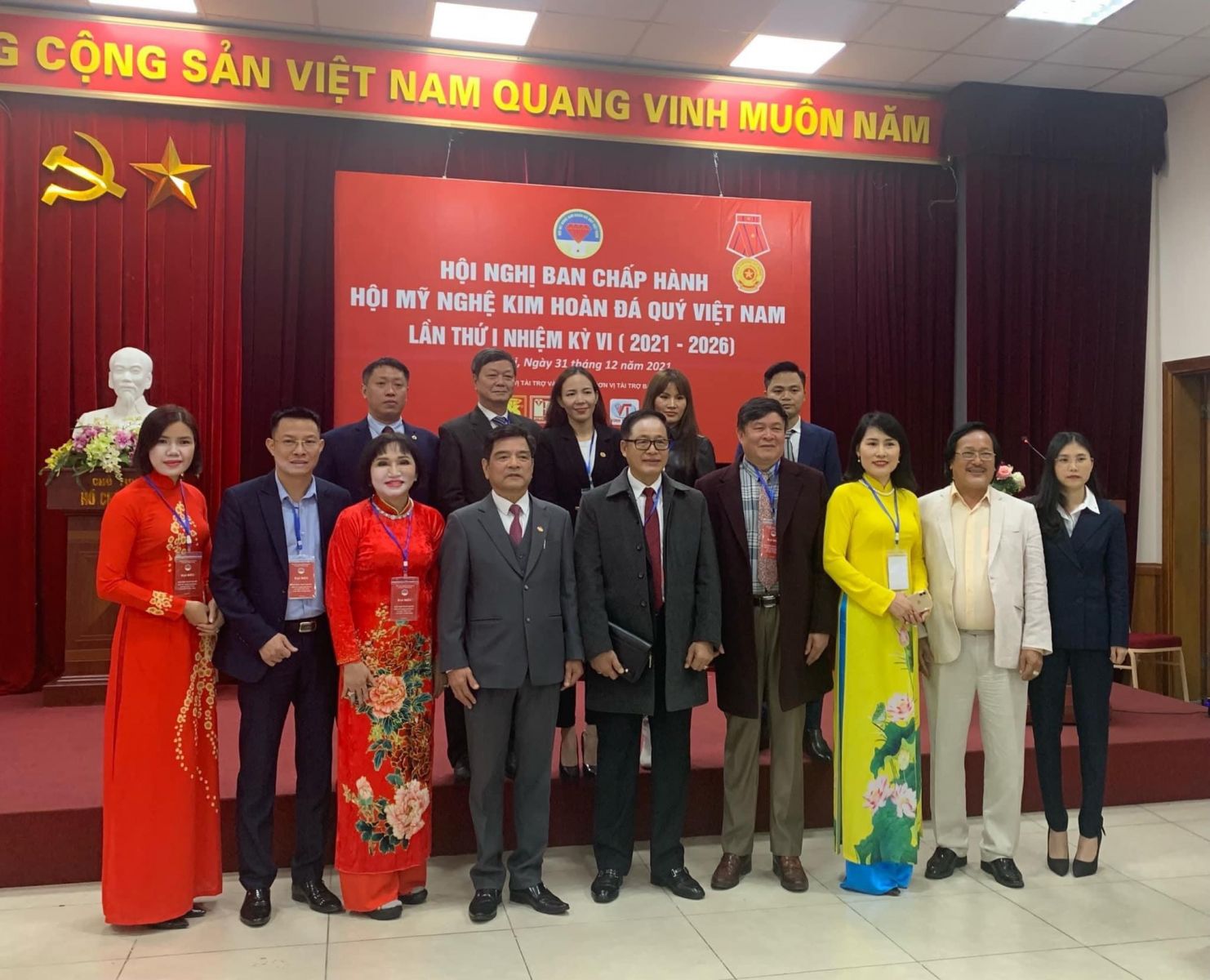 BAN THƯỜNG VỤ